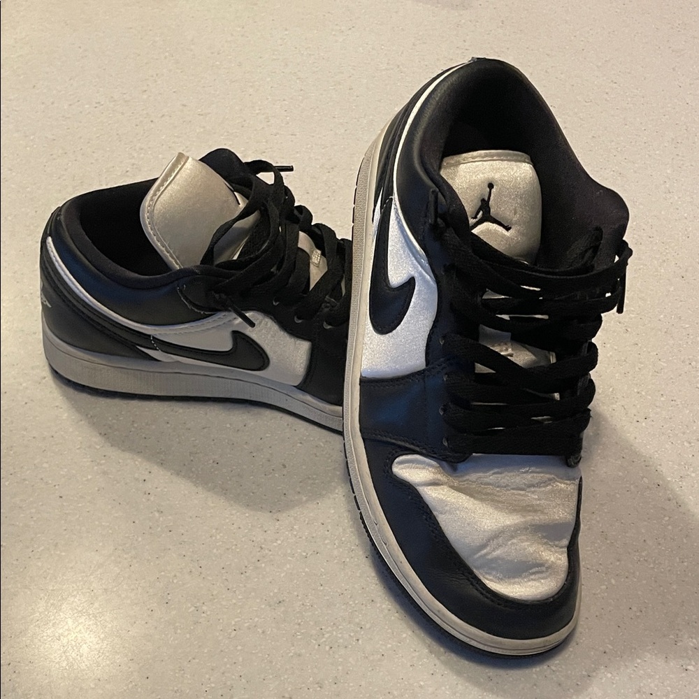 Jordan Women's Black and Cream Sneakers